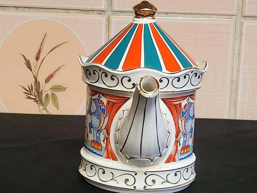 SADLER EDWARDIAN ENTERTAINMENTS CIRCUS PORCELAIN TEA POT