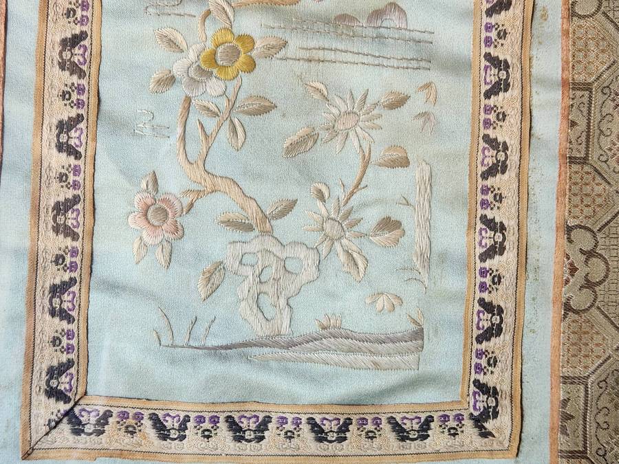 VINTAGE FRAMED CHINESE SILK EMBROIDERY PANEL