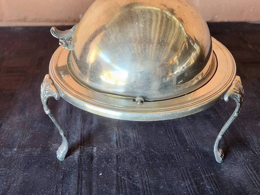 VINTAGE SWIVEL TOP DOMED AND FOOTED SERANCO SILVER PLATED SERVING DISH