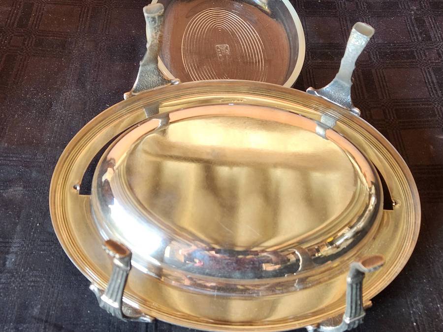 VINTAGE SWIVEL TOP DOMED AND FOOTED SERANCO SILVER PLATED SERVING DISH