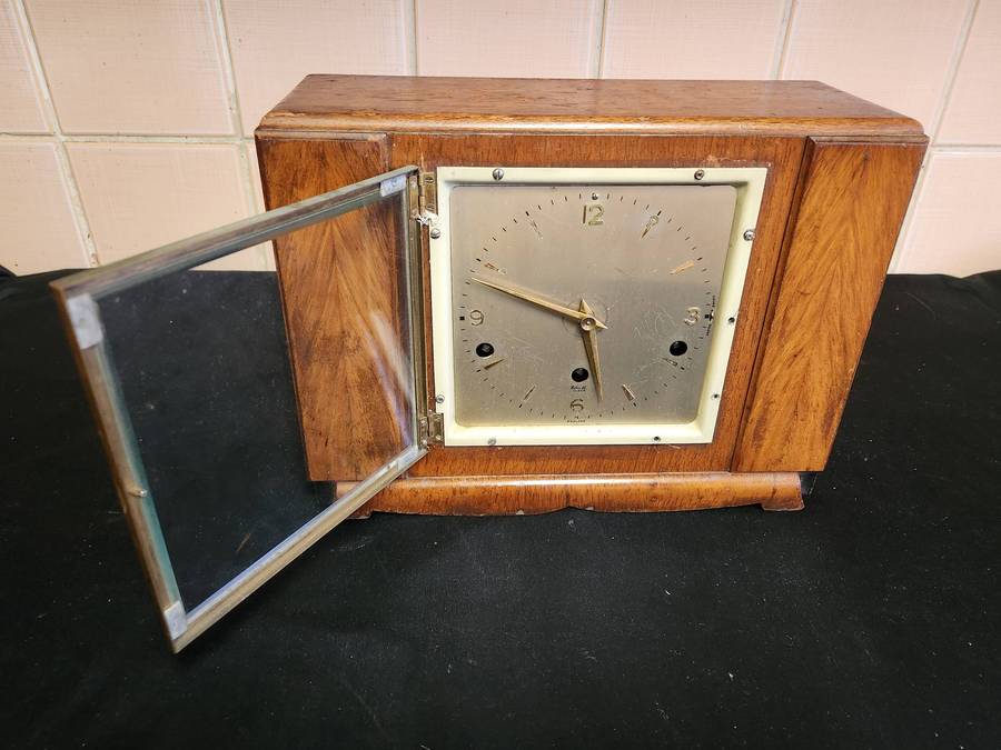 ANTIQUE ELLIOTT CLOCK ENGLAND FOR RESTORATION
