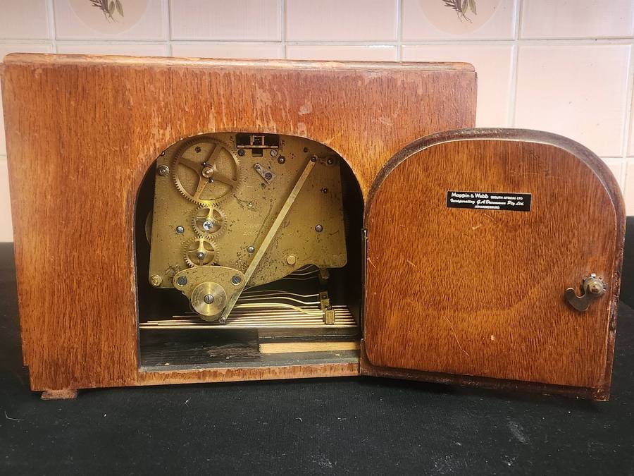 ANTIQUE ELLIOTT CLOCK ENGLAND FOR RESTORATION