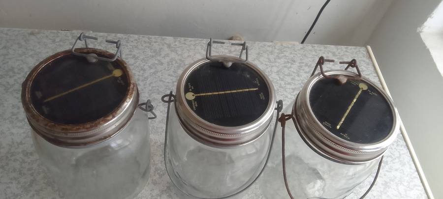 3 x SOLAR  CONSOL JAR LIGHT