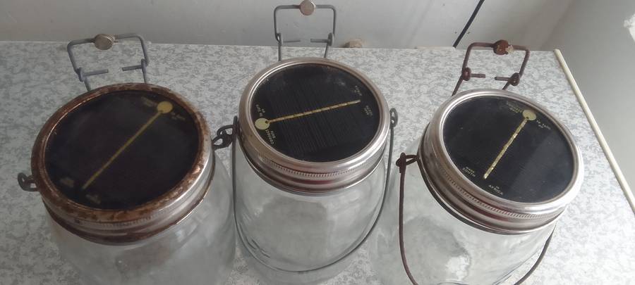 3 x SOLAR  CONSOL JAR LIGHT