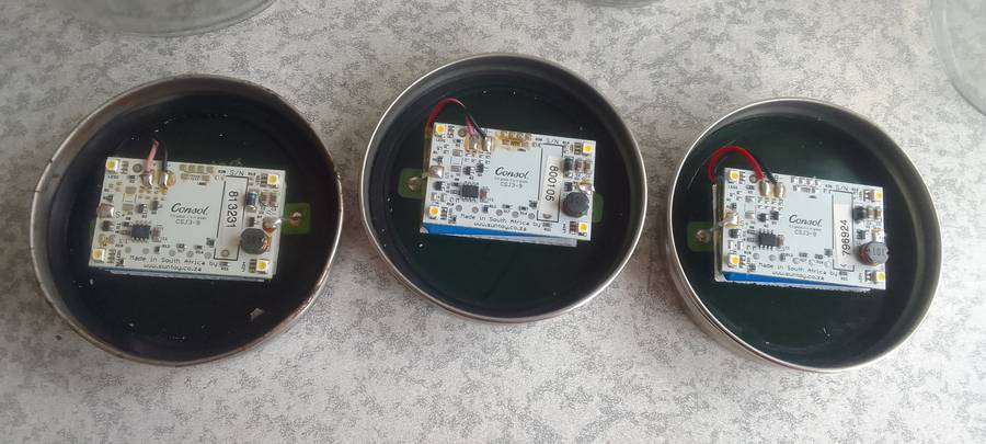 3 x SOLAR  CONSOL JAR LIGHT