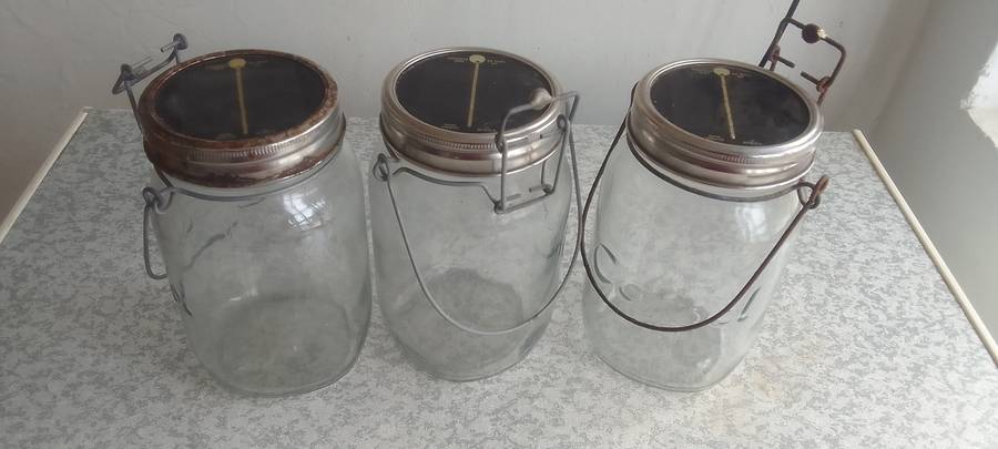 3 x SOLAR  CONSOL JAR LIGHT