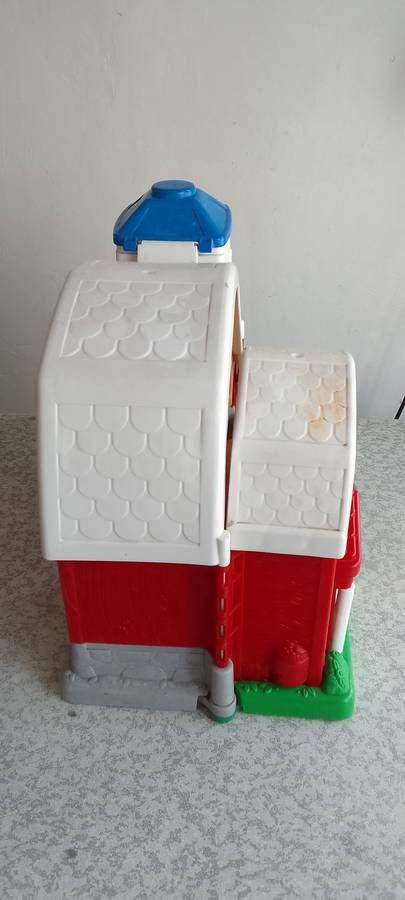 ONLY FOR BUYER G2K -  Fisher Price  - Little People Farm Little People Barn