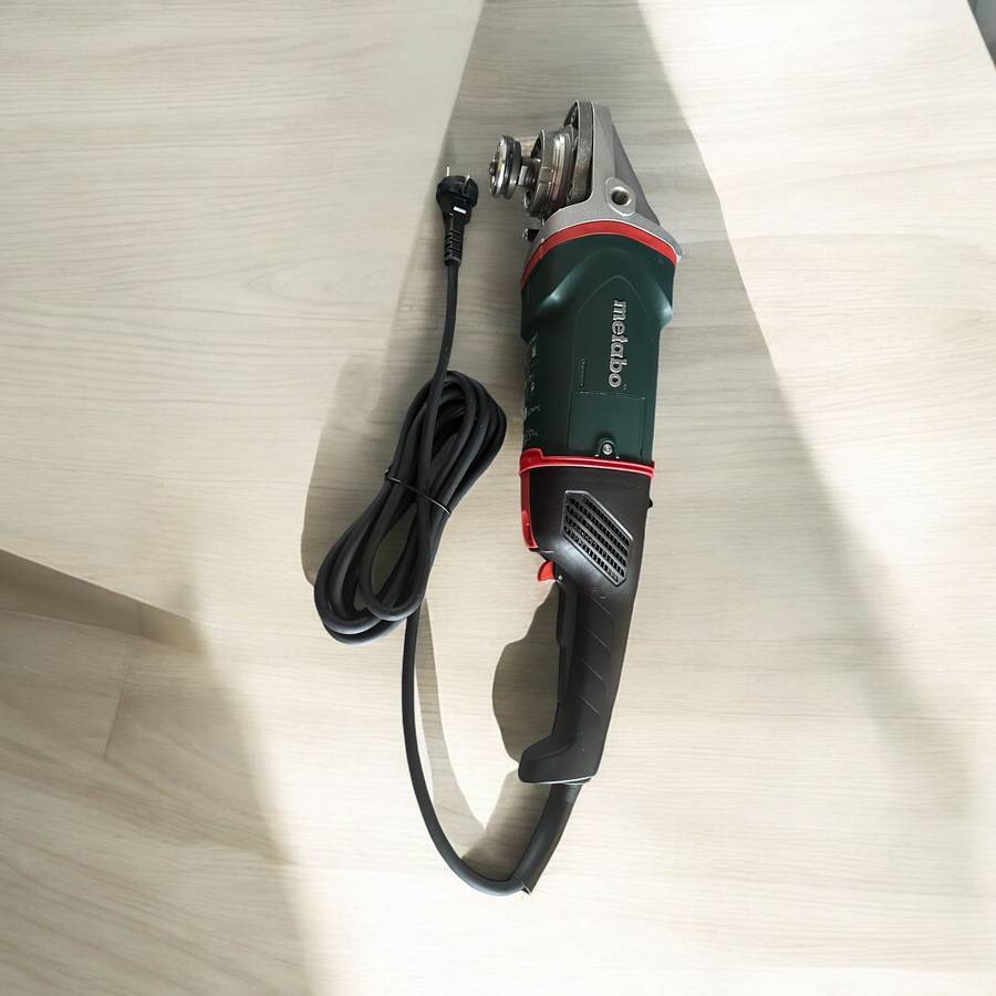 Metabo W 26-230 MVT 230mm Angle Grinder 2600W 606474000 New