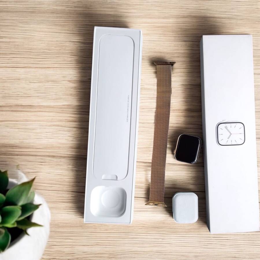 Apple Watch Series 7 GPS  + CELLULAR GOLD STAINLESS STEEL CASE