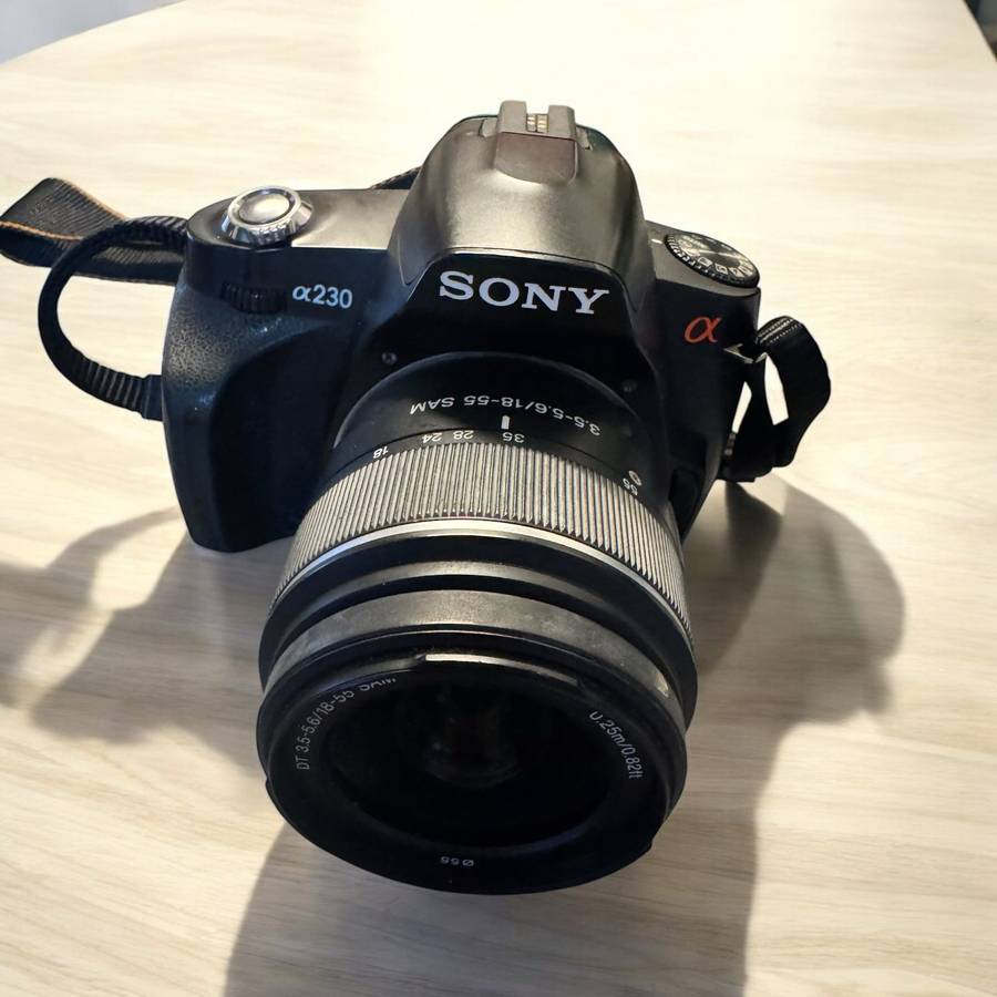 Sony  Alpha  A230 Digital  Dslr  Camera  Kit With 18-55 Sony Lens