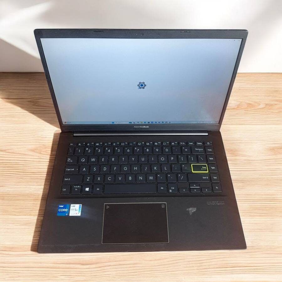 Asus Vivobook X421eay_K413ea Core i7 11th gen 8gb ram 512gbssd Intel Xe Graphics