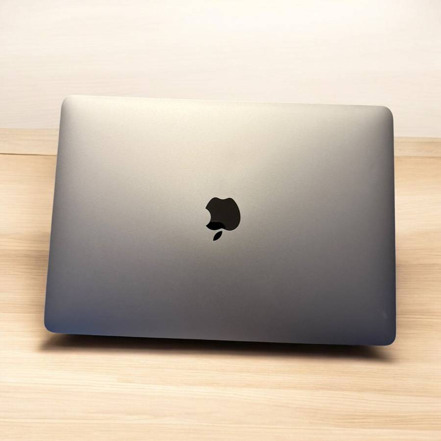 MacBook Air M1 Chip 2020 8GB RAM 250GB SSD