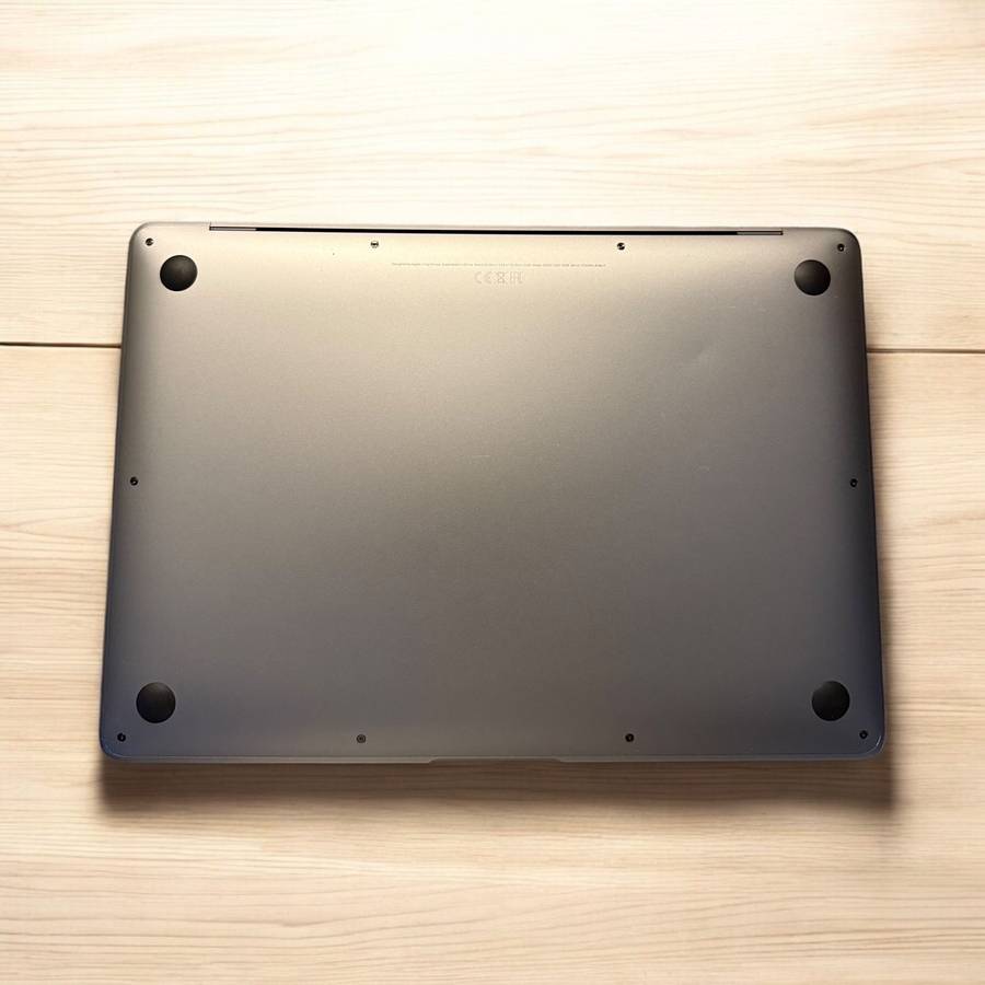 MacBook Air M1 Chip 2020 8GB RAM 250GB SSD