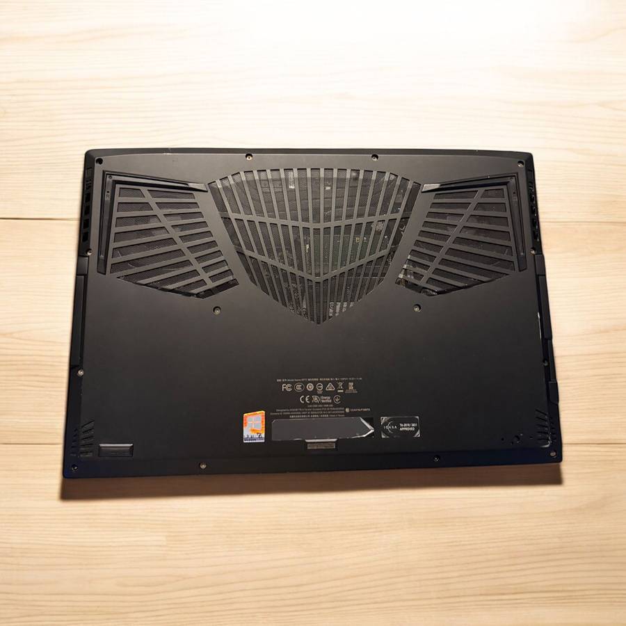 Gigabyte Aero 17 Hdr xd 17.3 4K 60Hz Hdr Intel Core i7-11800H RTX 3070  40gb ram 1tbssd