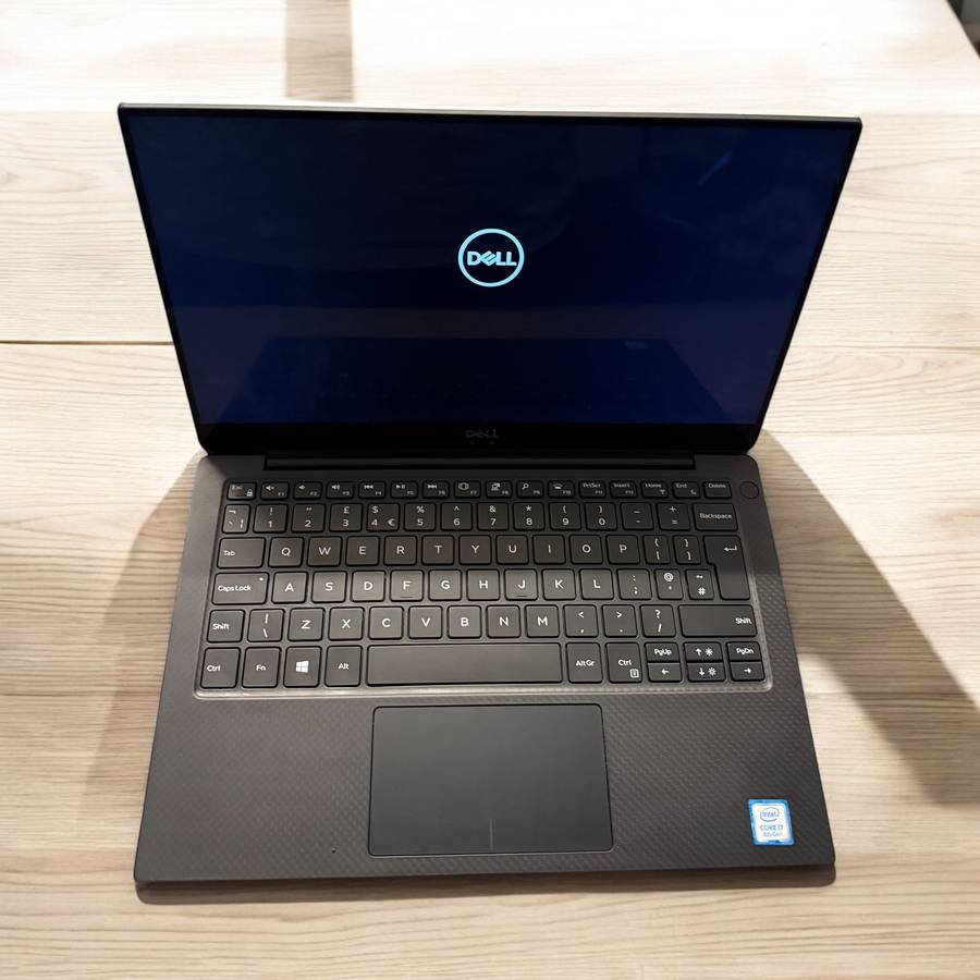 Dell  xps 13 9370 I7 8th gen  8gbram 512gbssd fhd display New Battery