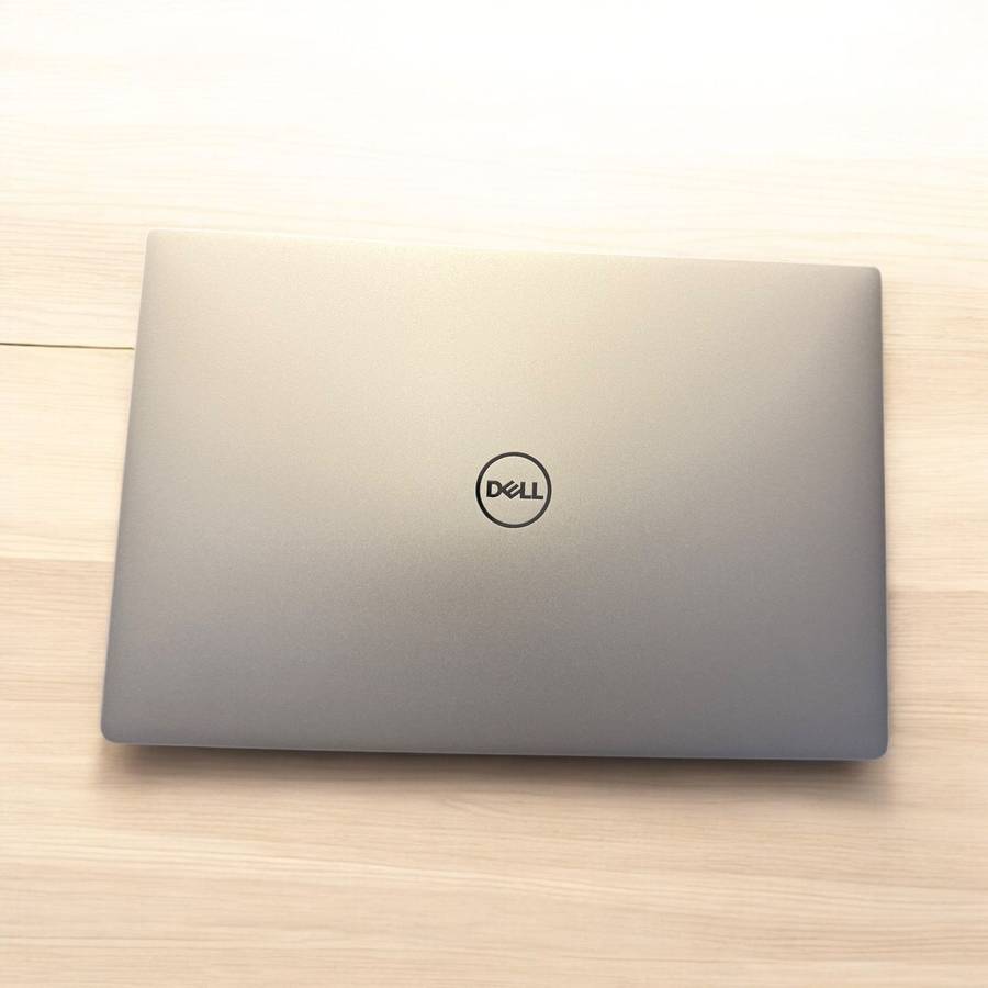 Dell  xps 13 9370 I7 8th gen  8gbram 512gbssd fhd display New Battery