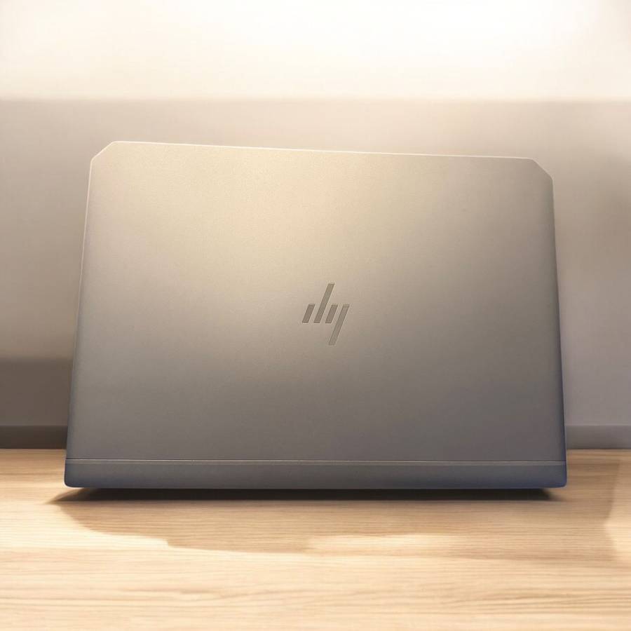 Hp Z book 15 G5 Core i7-8th gen 16gb ram 512gb ssd Nvidia Quadro T1000 graphics card Lte