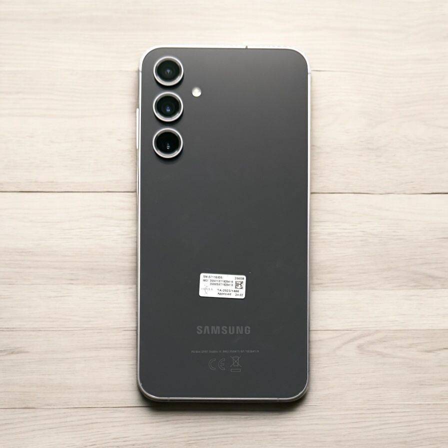 Samsung S23 FE 5G 256GB Dual sim new condition