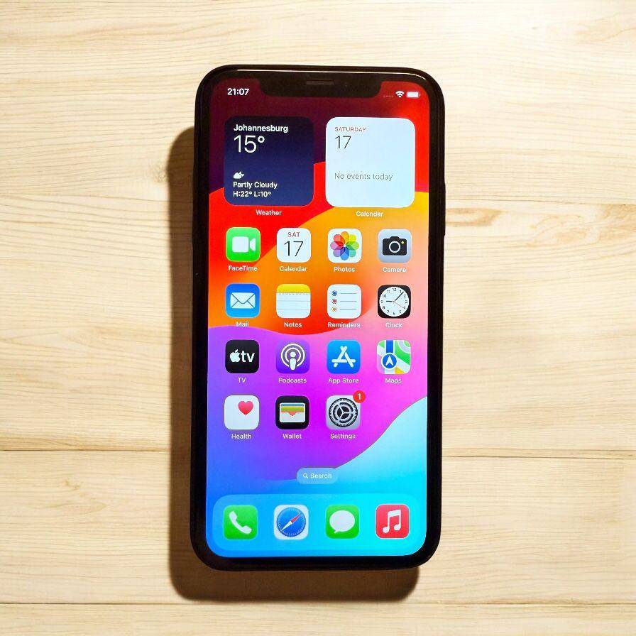 I phone xr 64gb 89% batt health