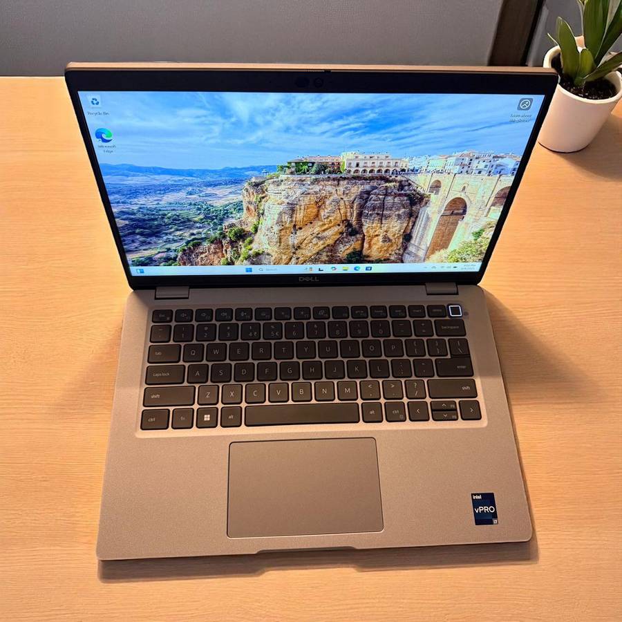 Dell  Latitude 5430 I7 V pro 12th gen  16gb  ram 512gb  ssd  lte dell warranty