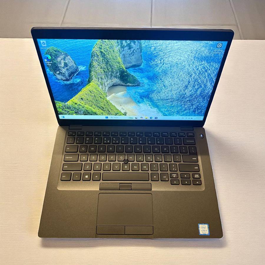 Dell Vostro 5590