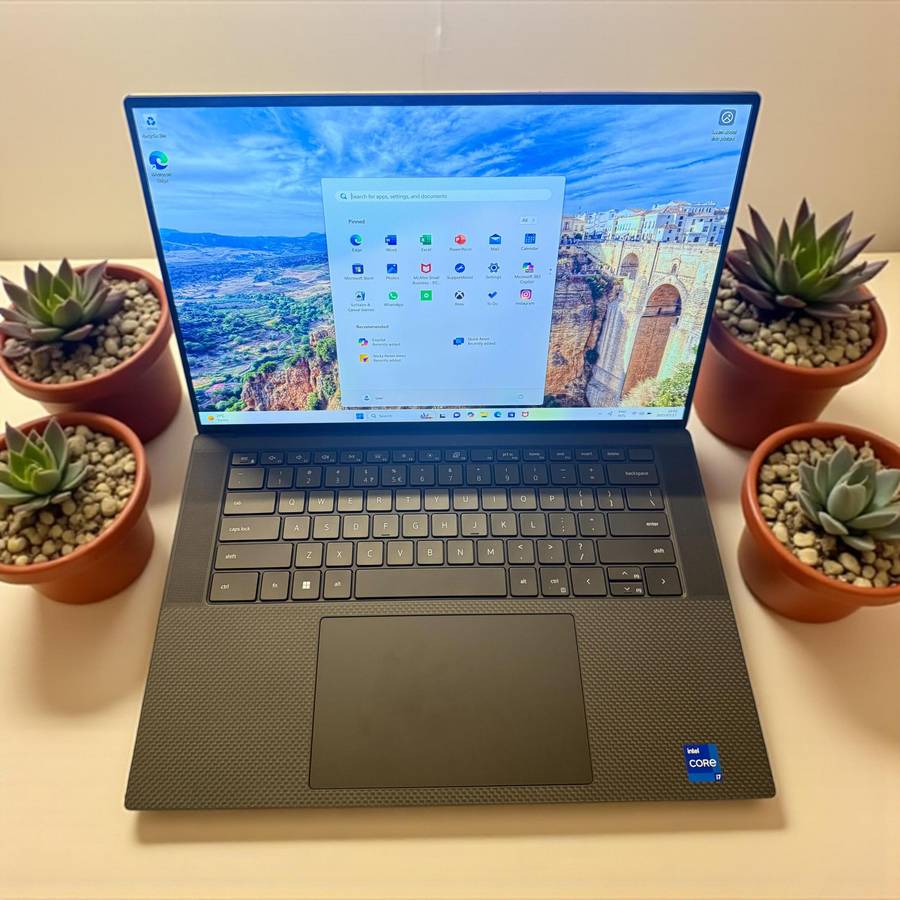 Dell XPS 15 9520 i7 12th gen 32gb ram 1tb ssd  32gb ram GeForce RTX 3050 ti 4gb new condition