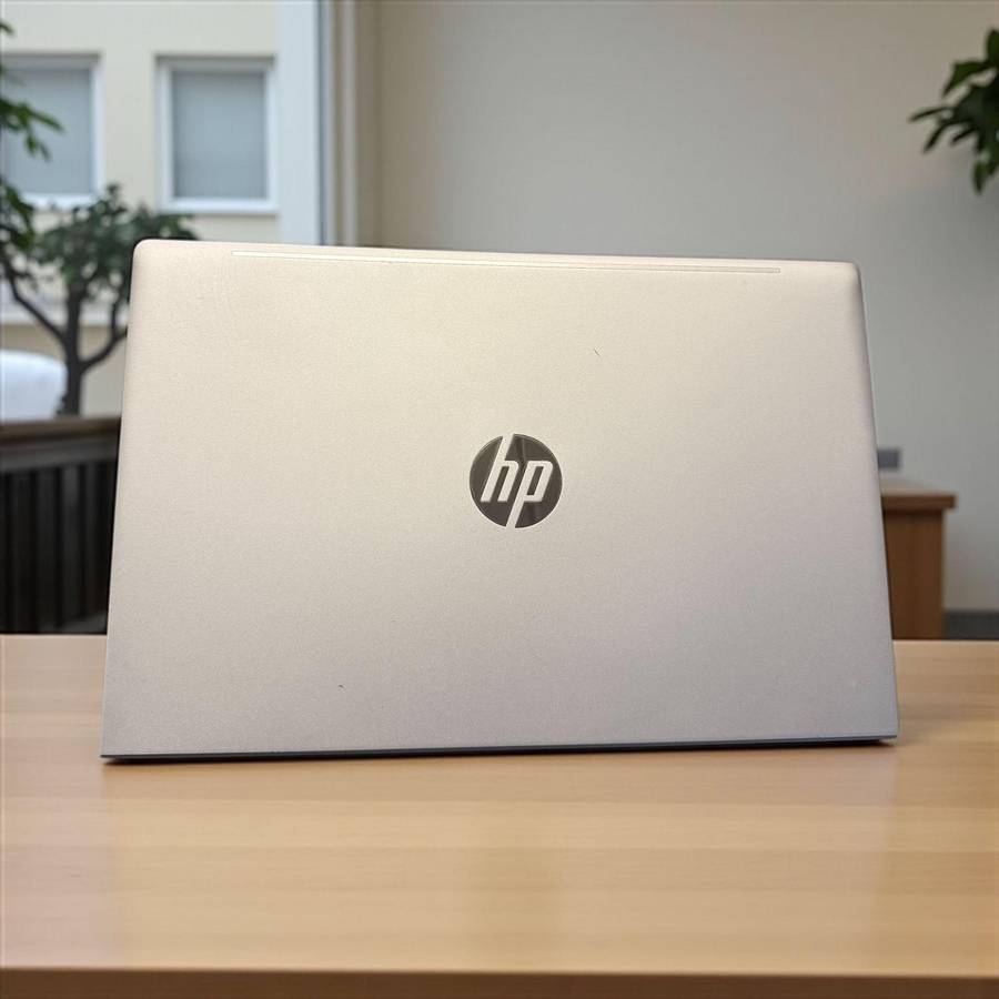 HP ProBook 450 G8 15.6" Notebook - 11th Gen Intel Core i5-1135G7, 256GB SSD 8GB RAM Xe Graphics