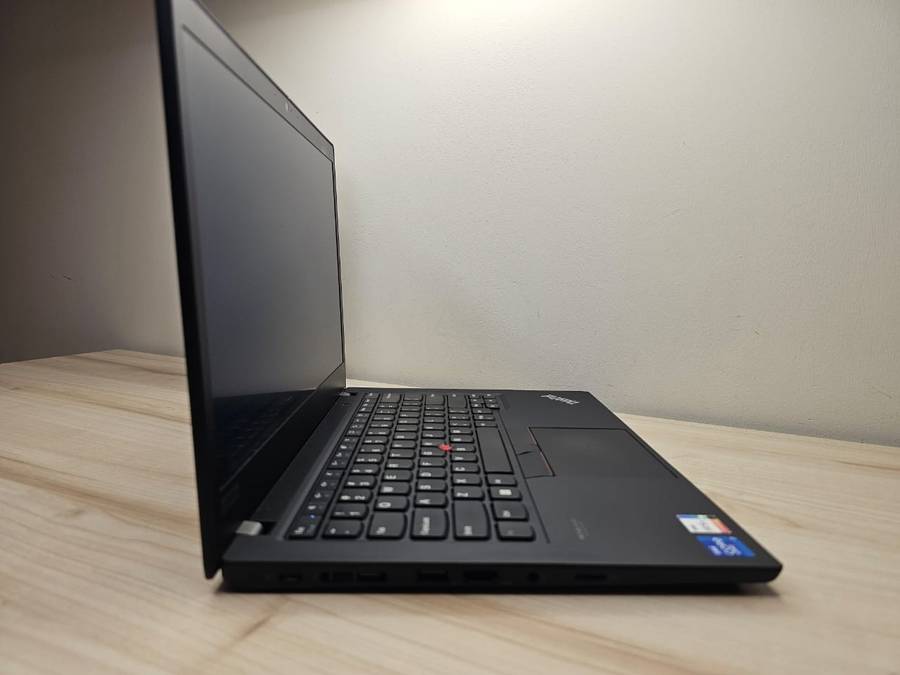 Lenovo thinkpad t14 gen 2 17 11th gen 16gb ram 256gb ssd