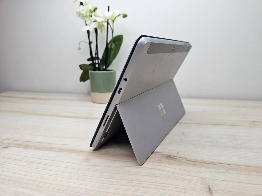 Microsoft Surface Go 2 (1927) 128GB, Intel Core m3 8th Gen Wi-Fi + 4G