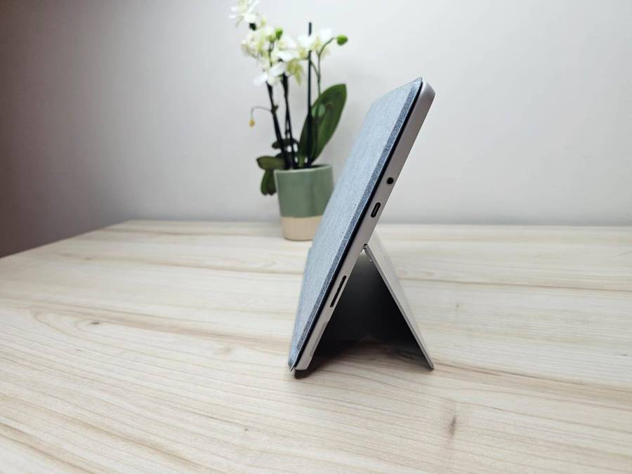 Microsoft Surface Go 2 (1927) 128GB, Intel Core m3 8th Gen Wi-Fi + 4G