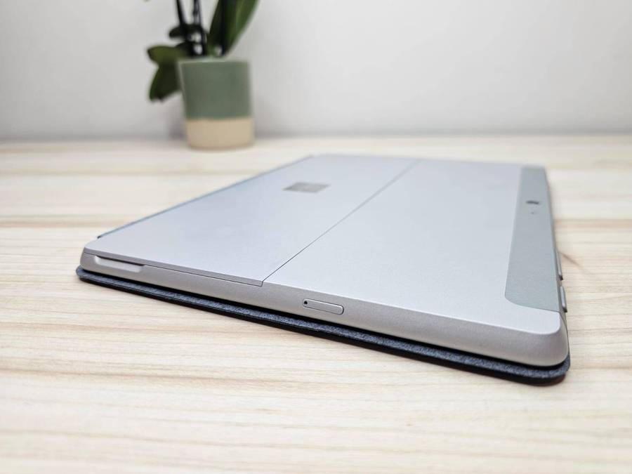 Microsoft Surface Go 2 (1927) 128GB, Intel Core m3 8th Gen Wi-Fi + 4G