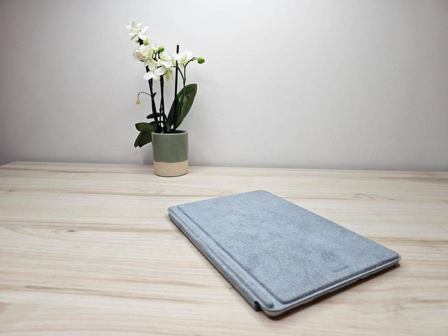 Microsoft Surface Go 2 (1927) 128GB, Intel Core m3 8th Gen Wi-Fi + 4G