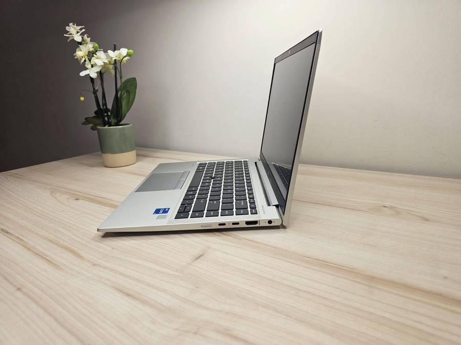 Hp 840 G8 Core I5 11TH Gen 16GB Ram 256GB Ssd Lte Fhd Display Intel  Iris Xe Graphics