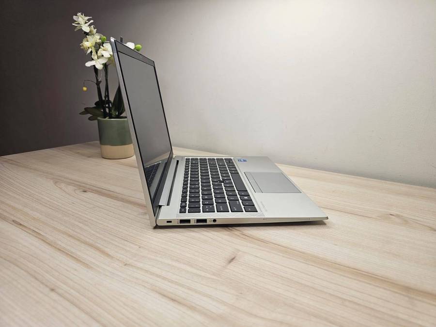 Hp 840 G8 Core I5 11TH Gen 16GB Ram 256GB Ssd Lte Fhd Display Intel  Iris Xe Graphics