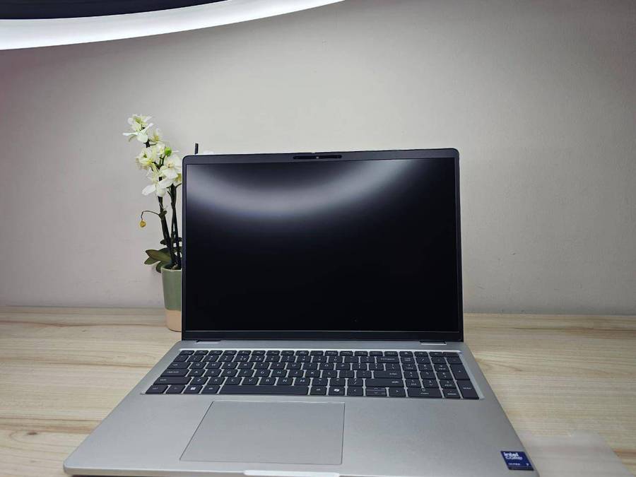 Dell Pro 16 Plus PB16250 Notebook PC  Core Ultra 7 265U 16 FHD+  32gb ram 512gb ssd 4G LTE