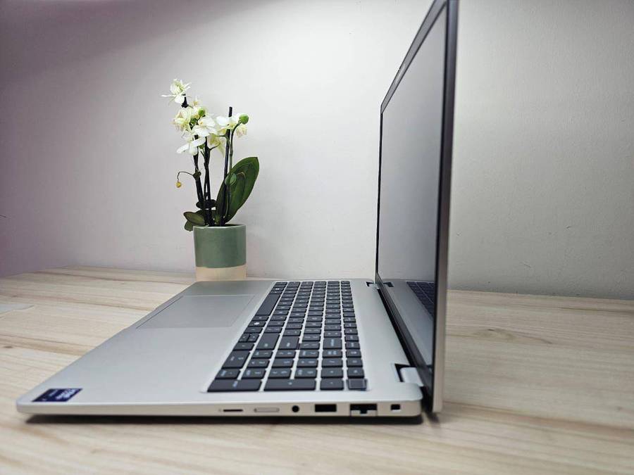 Dell Pro 16 Plus PB16250 Notebook PC  Core Ultra 7 265U 16 FHD+  32gb ram 512gb ssd 4G LTE