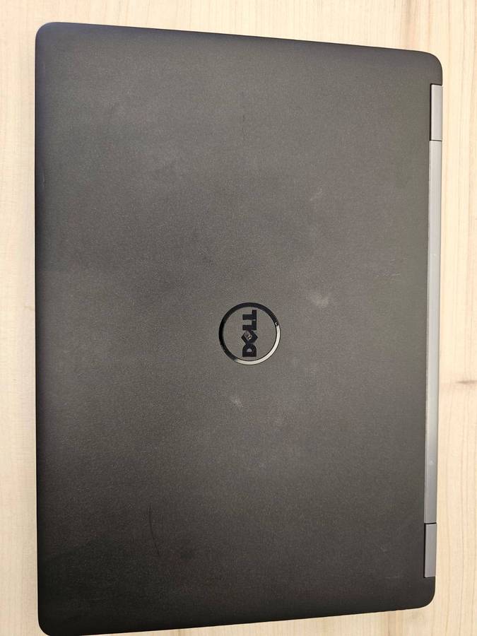 Dell Latitude E7270 lte i5 8th gen 8gb ram 256gb ssd