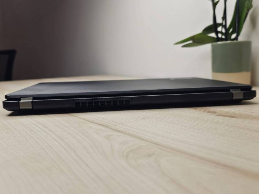 Acer TravelMate P214-53, 11th Gen i7-1165G7@2.8GHz, 16GB RAM, 512GB NVMe SSD, 14` FHD Display, LTE