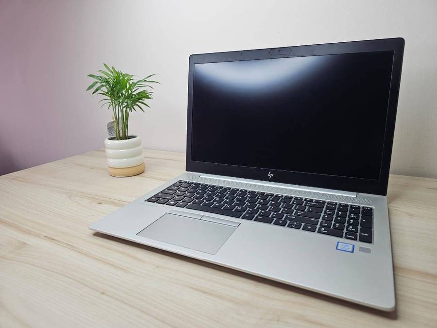 HP EliteBook 850 G5 Base Model Lte  i5 8TH Gen 8GB ram ,256gbm.2 SSD, 15.6`` FHD Display
