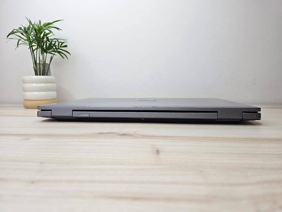 Dell Latitude 5520 Intel Iris Xe Graphics i5, 11th Gen  8GB 256GBssd