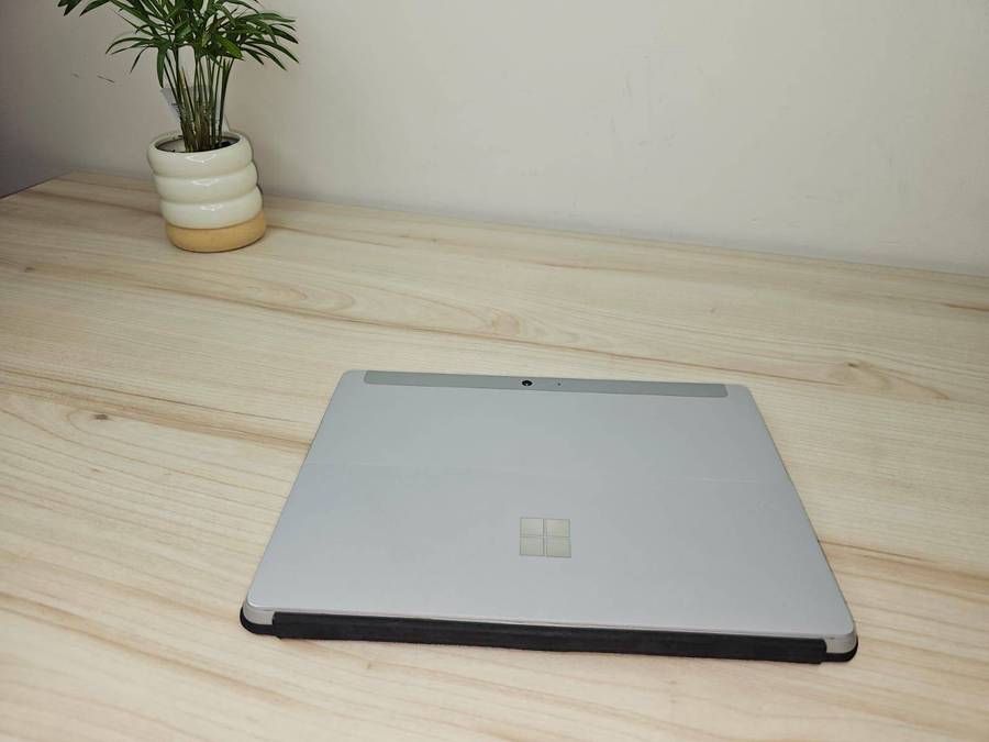 Microsoft Surface Go 2 (1927) 128gb ssd Intel Core m3 8th Gen Wi-Fi + 4G