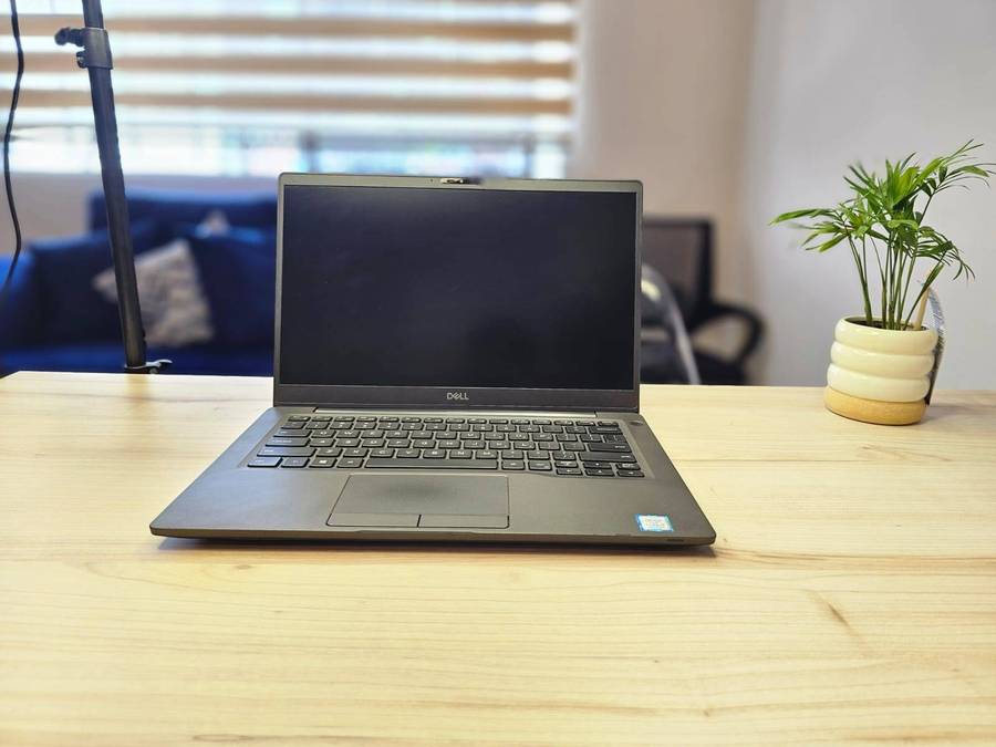 Dell Latitude 7300  Core i7 8th gen  8gb ram 256gb ssd  13.3 fhd