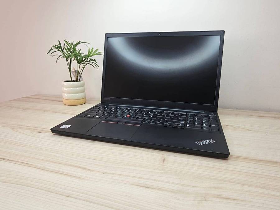 Lenovo E15 i5 10th gen 8gb ram 256gb ssd