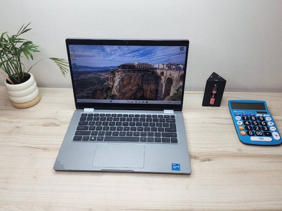 Dell Latitude 5320 i5 1145G7  8GB 256GB SSD  13.3 FHD IPS touch Display