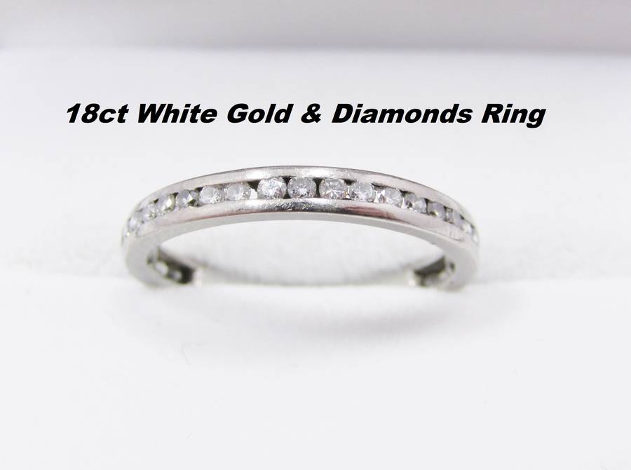 Lovely 18CT White Gold Eternity Style Diamond Ring