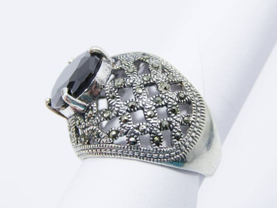 A Gorgeous Filigree Basket Design Marcasite Ring With a Black Stone in Sterling Silver