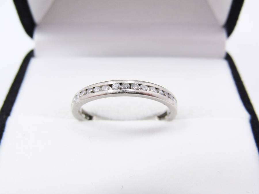 Lovely 18CT White Gold Eternity Style Diamond Ring