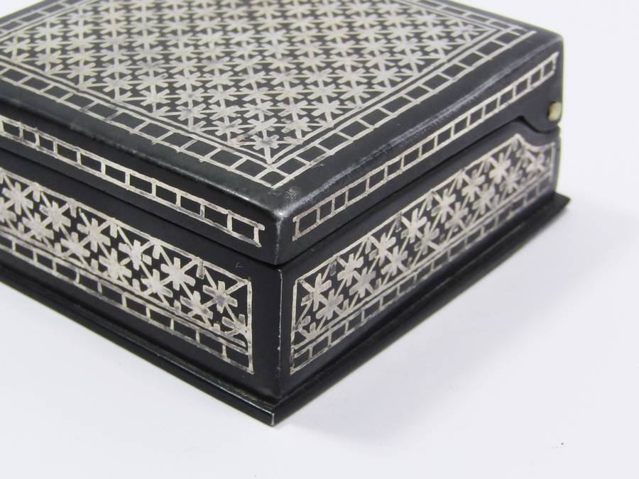 Lovely Indian "Bidri-ware" Silver Inlaid Metal Trinket Box
