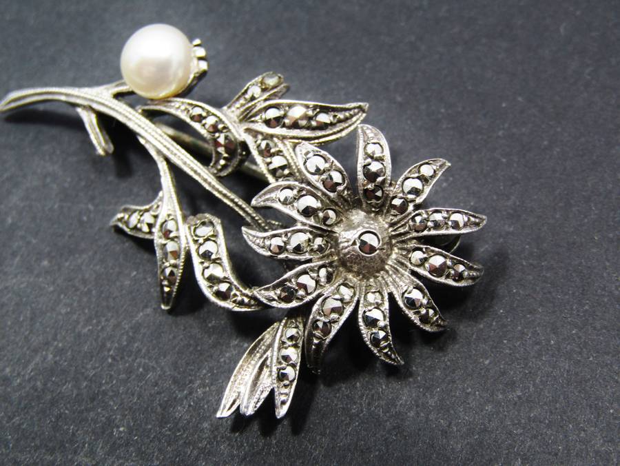 A Gorgeous Vintage Marcasite And Pearl brooch in Sterling Silver.