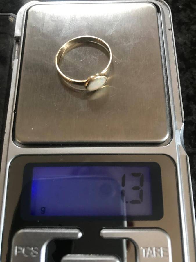 9ct Gold Coober Pedy Opal Ring 0.6ct | 1.3g | Australian Natural Gemstone